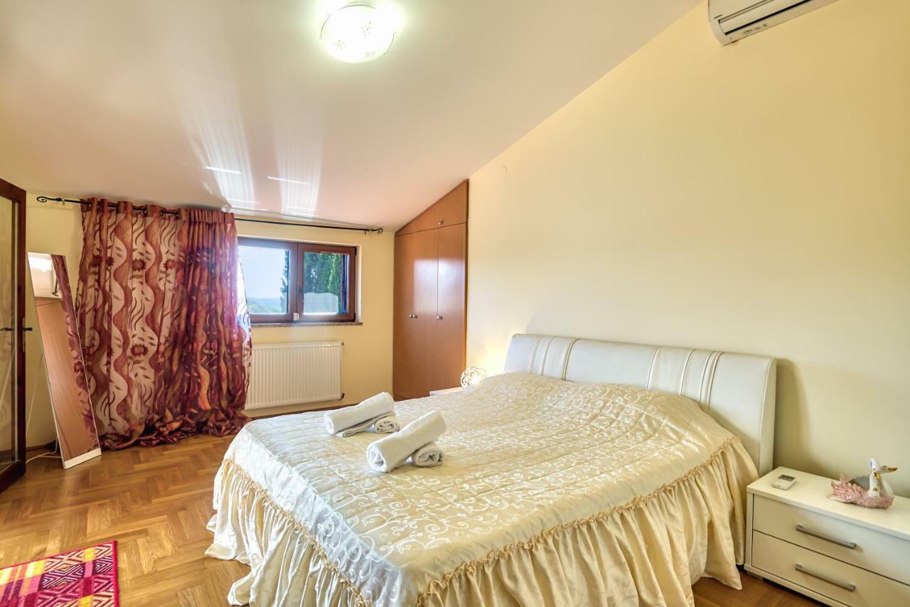 Villa Valentina Premantura Esterno foto