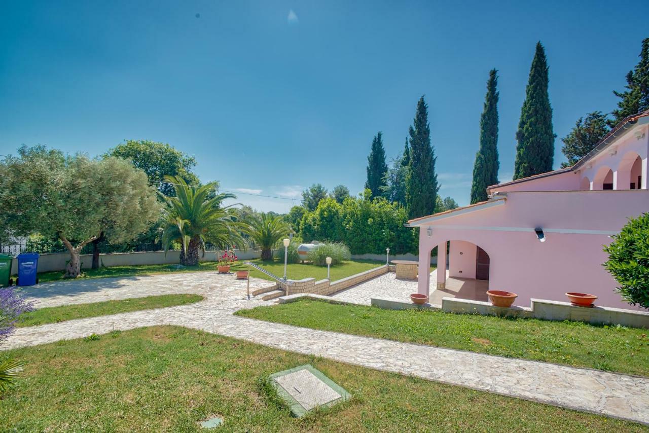 Villa Valentina Premantura Esterno foto