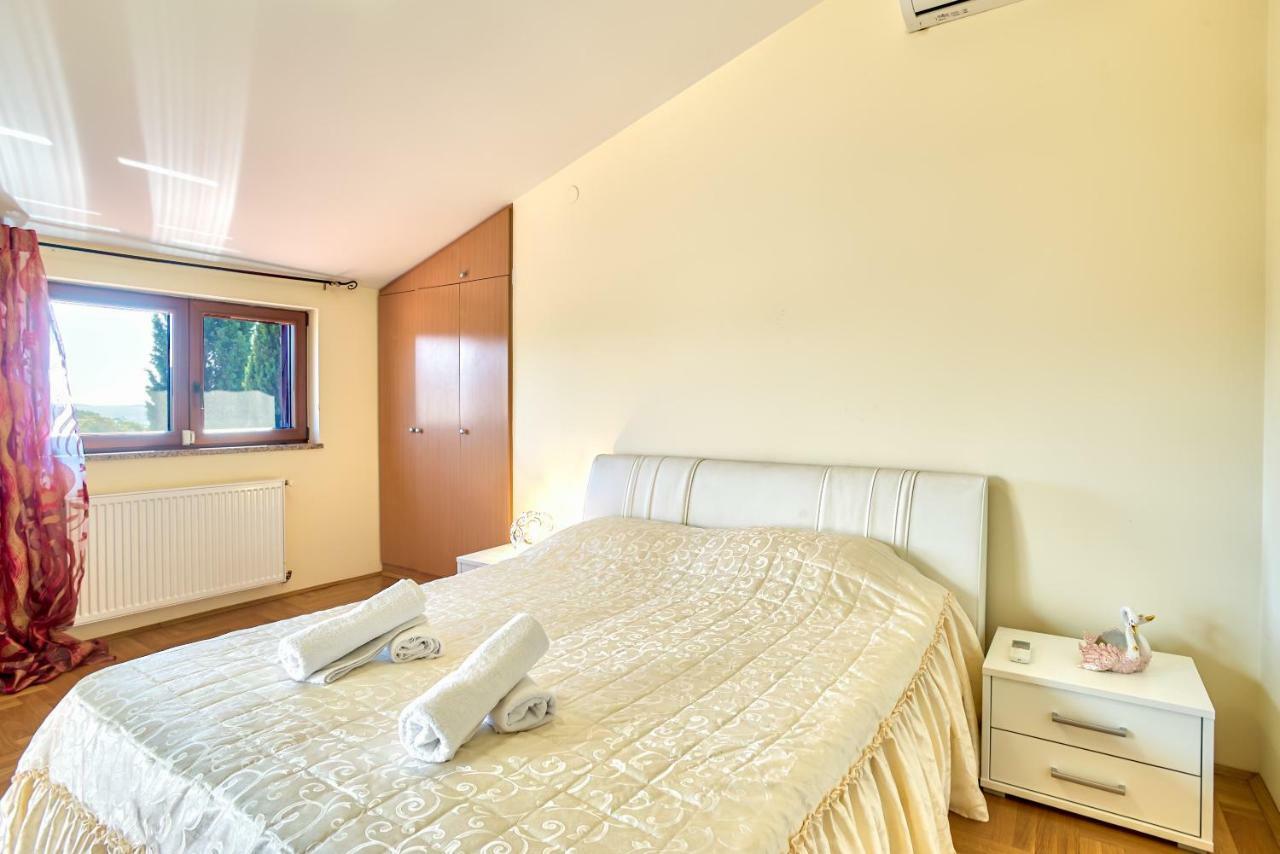 Villa Valentina Premantura Esterno foto