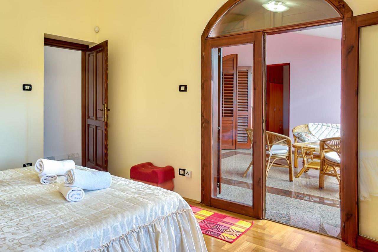Villa Valentina Premantura Esterno foto